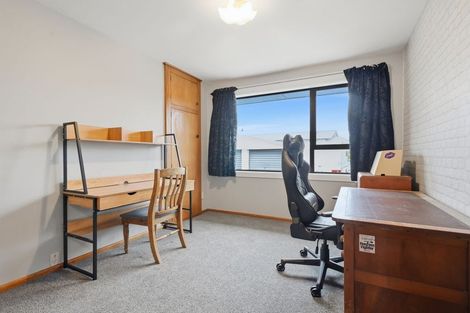 Photo of property in 106 Effingham Street, North New Brighton, Christchurch, 8083