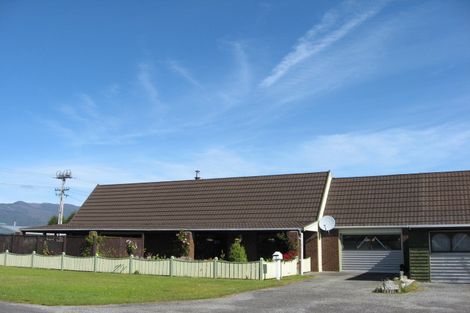 Photo of property in 18 Disraeli Street, Westport, 7825