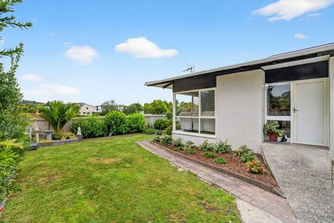 Photo of property in 29a Thorburn Avenue, Red Beach, 0932
