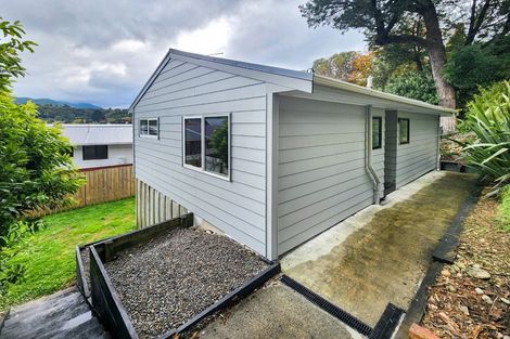 Photo of property in 16 Crystal Grove, Birchville, Upper Hutt, 5018