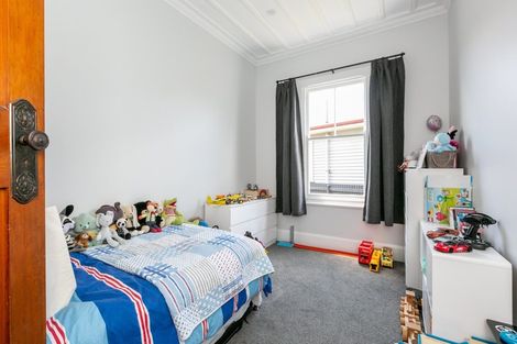 Photo of property in 1106 Caroline Road, Mayfair, Hastings, 4122