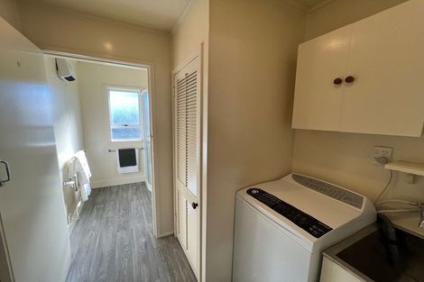 Photo of property in 42a Hargest Crescent, Saint Kilda, Dunedin, 9012