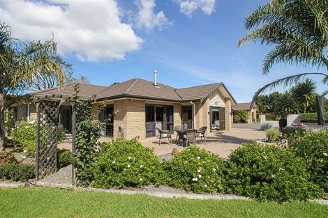 Photo of property in 8 Millbrook Drive, Waiuku, 2683