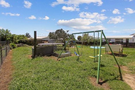 Photo of property in 24 Ranui Avenue, Ranui, Auckland, 0612