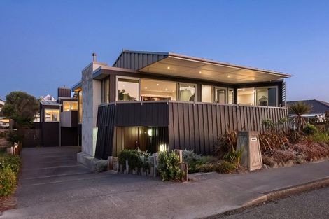 Photo of property in 88 Marine Parade, Paraparaumu Beach, Paraparaumu, 5032