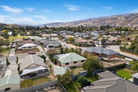 Photo of property in 18 Waenga Drive, Cromwell, 9310