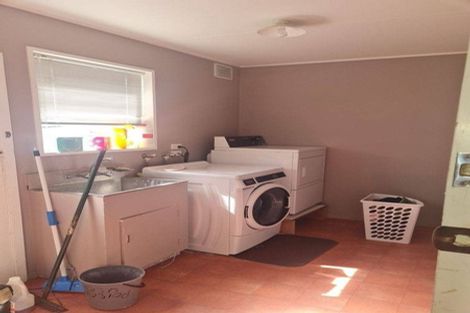 Photo of property in 1 Hurworth Place, College Estate, Whanganui, 4500