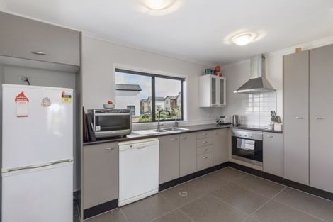 Photo of property in St Claire Village, 80/172 Mcleod Road, Te Atatu South, Auckland, 0610