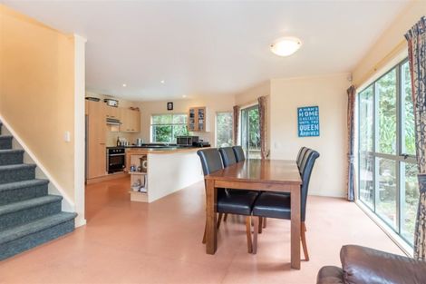 Photo of property in 25 Shetland Street, Glen Eden, Auckland, 0602