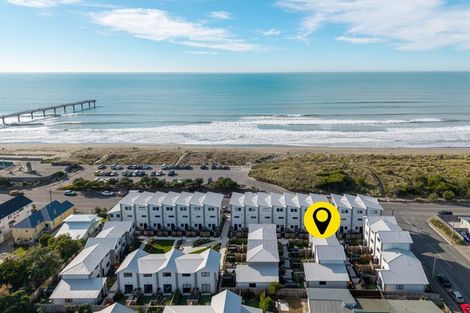 Photo of property in 17/232 Marine Parade, New Brighton, Christchurch, 8061