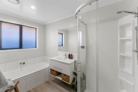 Photo of property in 6 George Fyfe Way, Wakefield, 7025