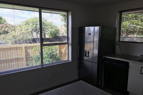 Photo of property in 1/45 Chipping Lane, Redwood, Christchurch, 8051
