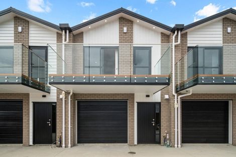Photo of property in 20 Sabot Place, Massey, Auckland, 0614