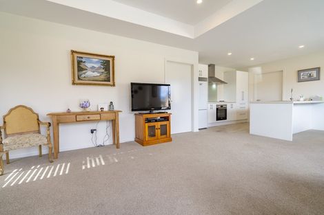 Photo of property in 10 Pop Andrew Drive, Te Anau, 9600