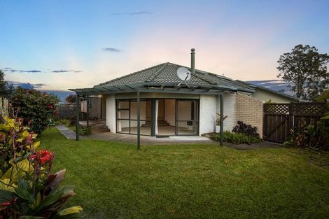 Photo of property in 7 Nickell Place, Orewa, 0931