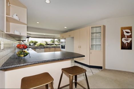 Photo of property in 21 Suncrest Drive, West Harbour, Auckland, 0618