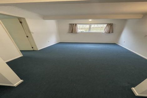 Photo of property in 35 Holiday Road, Stanmore Bay, Whangaparaoa, 0932