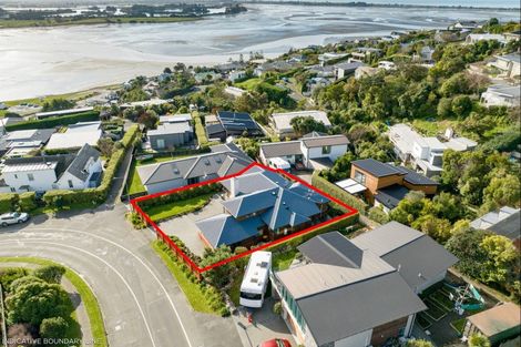 Photo of property in 43 Cannon Hill Crescent, Mount Pleasant, Christchurch, 8081