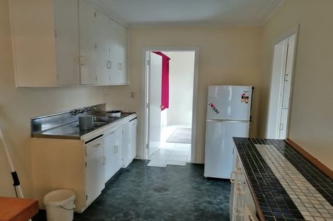 Photo of property in 3170 Great North Road, New Lynn, Auckland, 0600