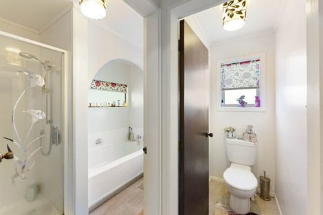 Photo of property in 28a He Awa Crescent, Waikanae, 5036