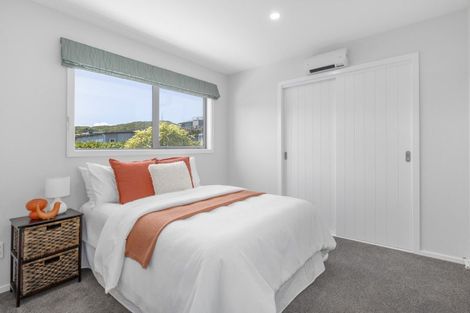Photo of property in 2 Ihakara Arthur Lane, Aotea, Porirua, 5024