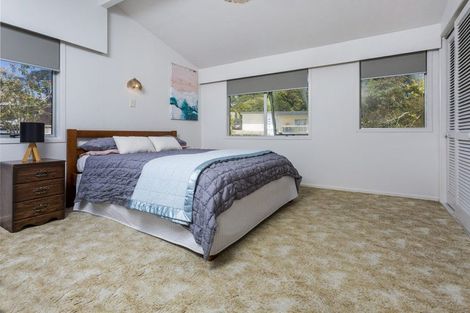 Photo of property in 103 Becroft Drive, Forrest Hill, Auckland, 0620