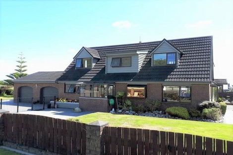 Photo of property in 112 Main Road South, Karoro, Greymouth, 7805