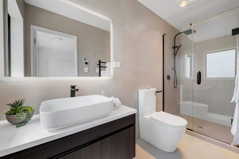 Photo of property in 14 Parkmore Drive, Rosehill, 2113