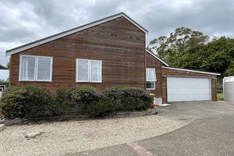 Photo of property in 1083 Kahikatea Flat Road, Waitoki, Kaukapakapa, 0871
