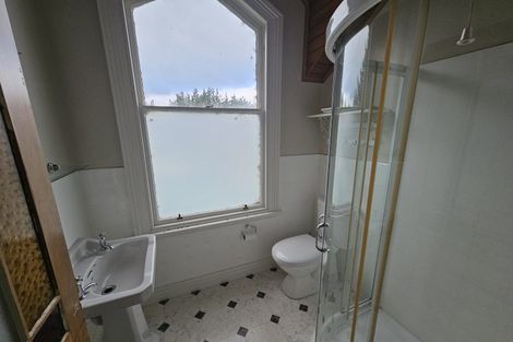 Photo of property in 74 Riverbank Road, Inch Clutha, Kaitangata, 9281
