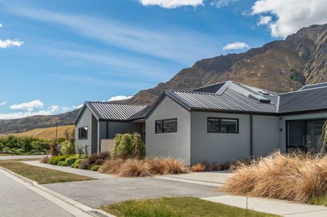 Photo of property in 39 Jack Hanley Drive, Jacks Point, Queenstown, 9371
