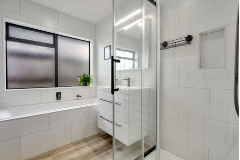 Photo of property in 3 Ron Wyatt Lane, Waiuku, 2123