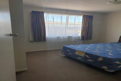 Photo of property in 2/8 Kauri Street, Taradale, Napier, 4112