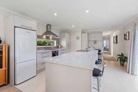 Photo of property in 27 Allington Place, Bethlehem, Tauranga, 3110