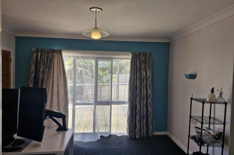 Photo of property in 66 Ngamotu Road, Spotswood, New Plymouth, 4310