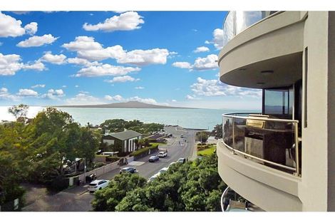 Photo of property in 175h Hurstmere Road, Takapuna, Auckland, 0622