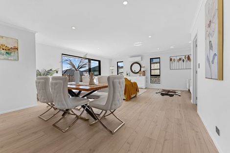 Photo of property in 11 Dolcetto Place, Pokeno, 2402