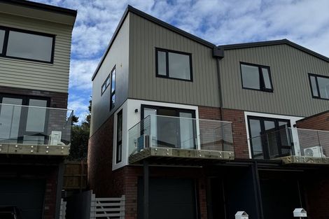 Photo of property in 16 Te Puketoka Lane, Mangere, Auckland, 2022