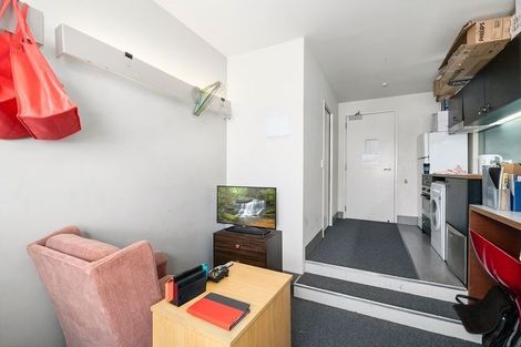 Photo of property in Urbane Apartments, 20/29 Webb Street, Mount Cook, Wellington, 6011
