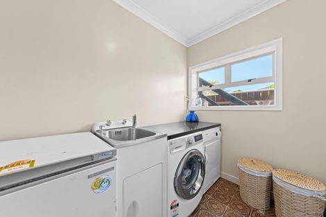 Photo of property in 1/1 Wilton Street, Westown, New Plymouth, 4310