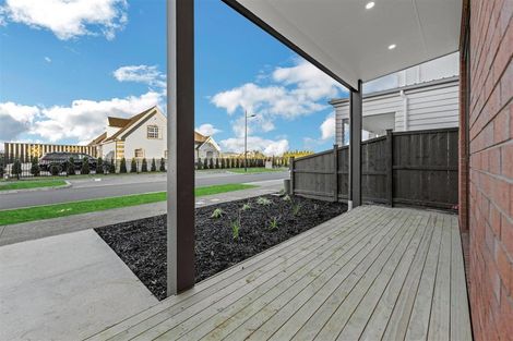 Photo of property in 14 Yellow Pear Lane, Karaka, 2578