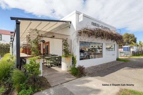 Photo of property in 2/10 Terrace Avenue, Mount Maunganui, 3116