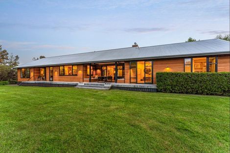 Photo of property in 2 Tamahunga Drive, Matakana, Warkworth, 0985