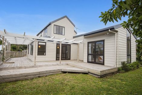 Photo of property in 51 George Point Road, Onerahi, Whangarei, 0110