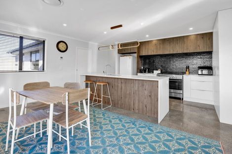 Photo of property in 32 County Drive, Hawera, 4610