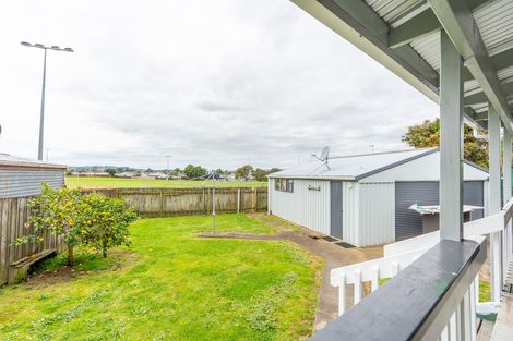 Photo of property in 90 Friedlanders Road, Manurewa, Auckland, 2102