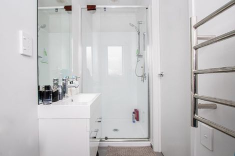 Photo of property in 1u2 Hibiscus Avenue, Hamilton Lake, Hamilton, 3204