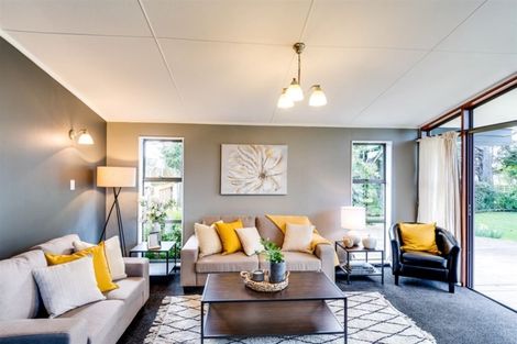 Photo of property in 22 Shanly Street, Waipawa, 4210