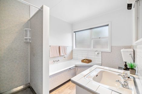 Photo of property in 27 Tuirau Place, Ilam, Christchurch, 8041