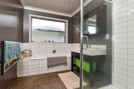 Photo of property in 4 Rosewood Court, Huntington, Hamilton, 3210